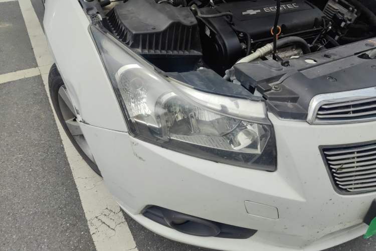 Used Chevrolet Cruze 2012 1.8L SE AT Right Front Headlight