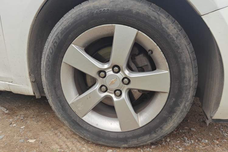 Used Chevrolet Cruze 2012 1.8L SE AT Right Front Wheel Hub