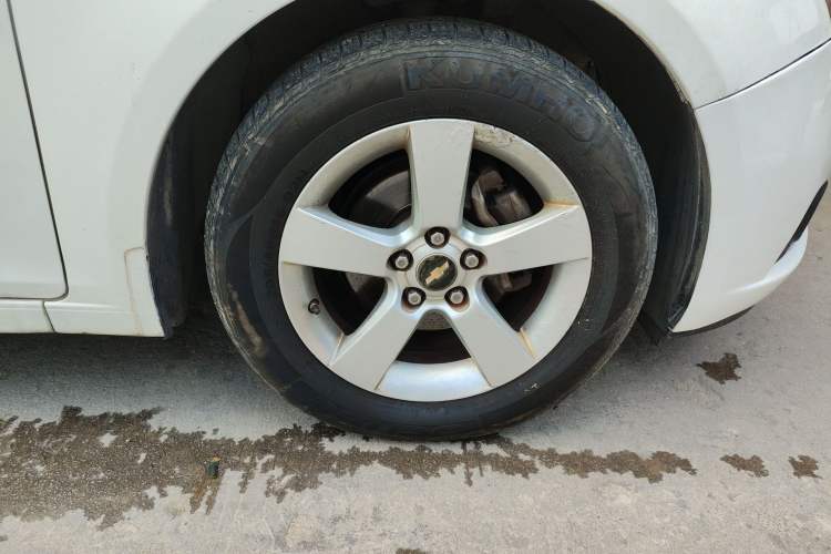 Used Chevrolet Cruze 2012 1.8L SE AT Right Front Wheel Hub