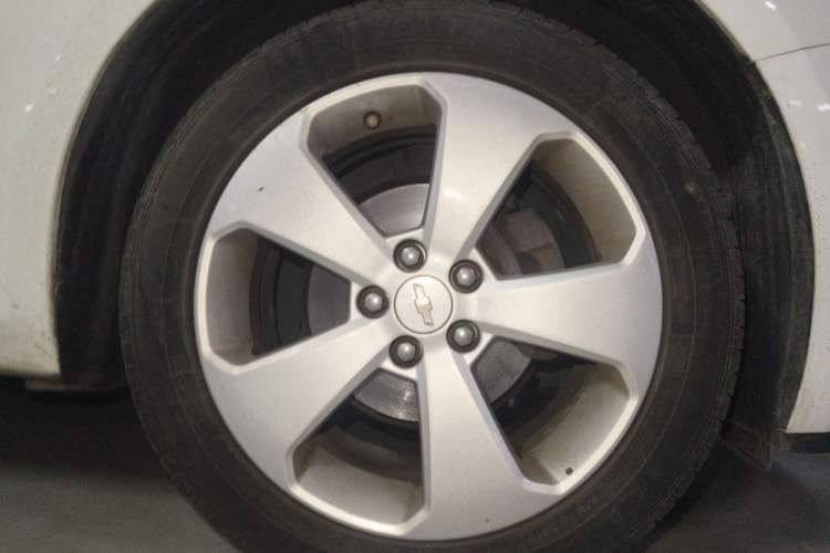 Used Chevrolet Cruze 2012 1.8L SX Automatic Transmission Right Front Wheel Hub