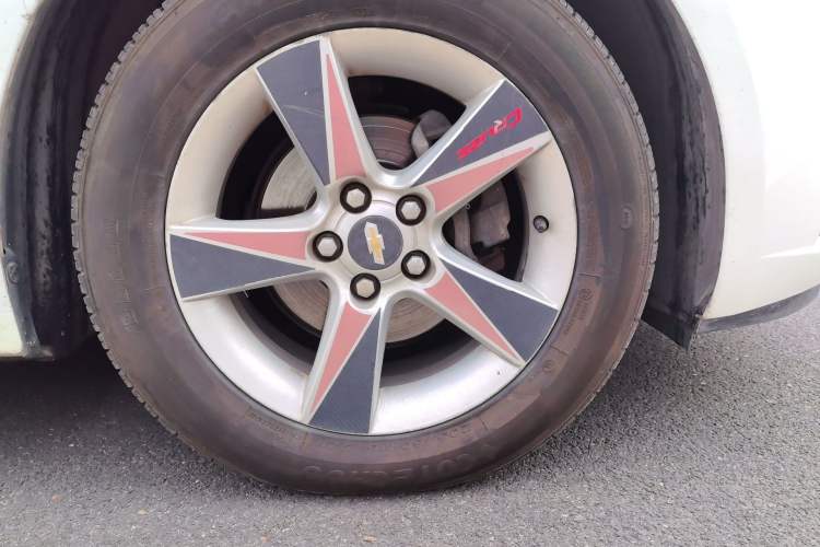 Used Chevrolet Cruze 2012 1.8L SE AT Right Front Wheel Hub