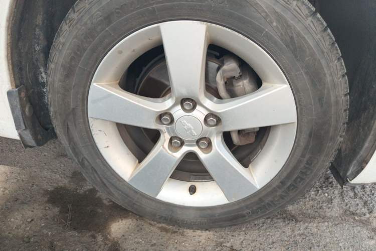 Used Chevrolet Cruze 2012 1.8L SE AT Right Front Wheel Hub