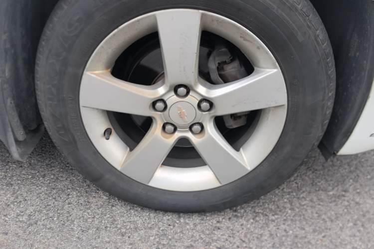Used Chevrolet Cruze 2012 1.8L SE AT Right Front Wheel Hub