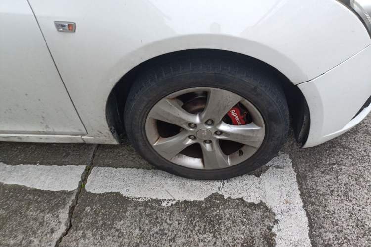 Used Chevrolet Cruze 2012 1.6T SE MT Right Front Wheel Hub