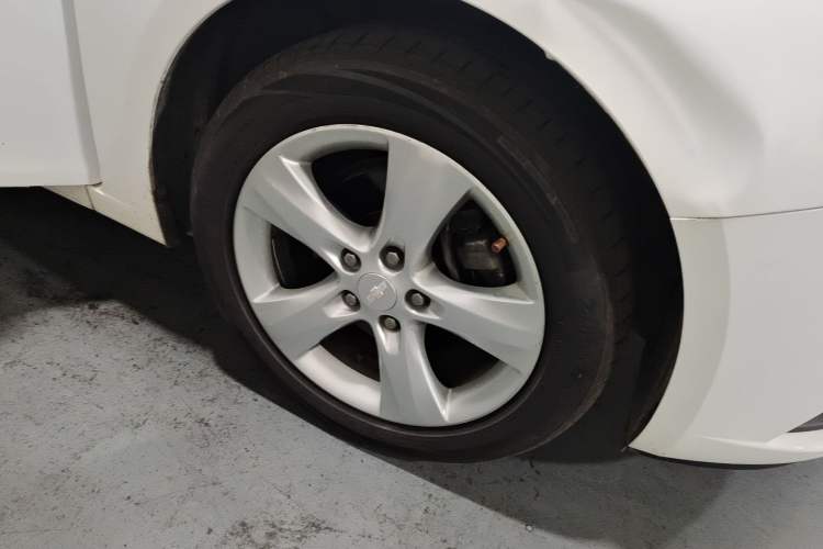 Used Chevrolet Cruze 2012 1.6T SE MT Right Front Wheel Hub