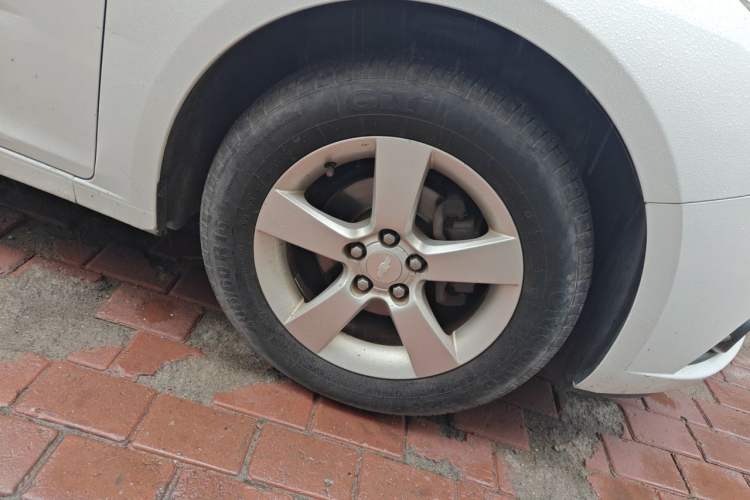Used Chevrolet Cruze 2012 1.6L SE Automatic Right Front Wheel Hub
