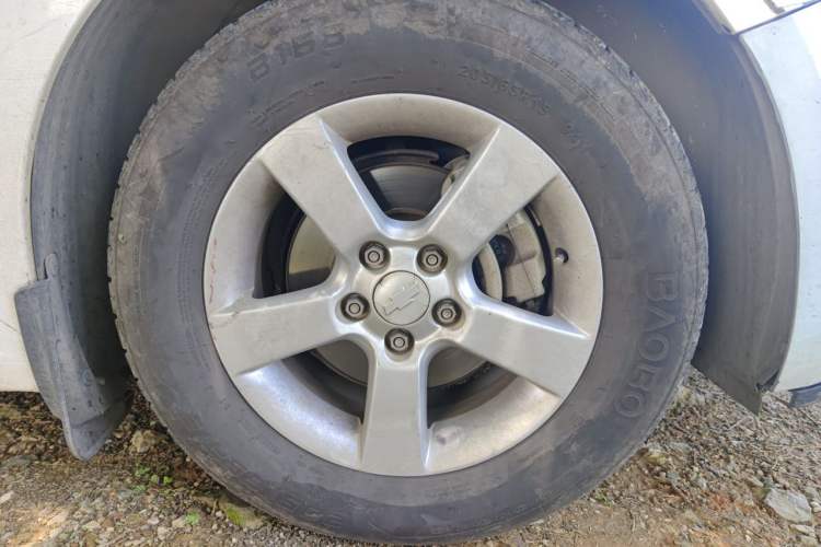 Used Chevrolet Cruze 2012 1.6L SL MT Right Front Wheel Hub