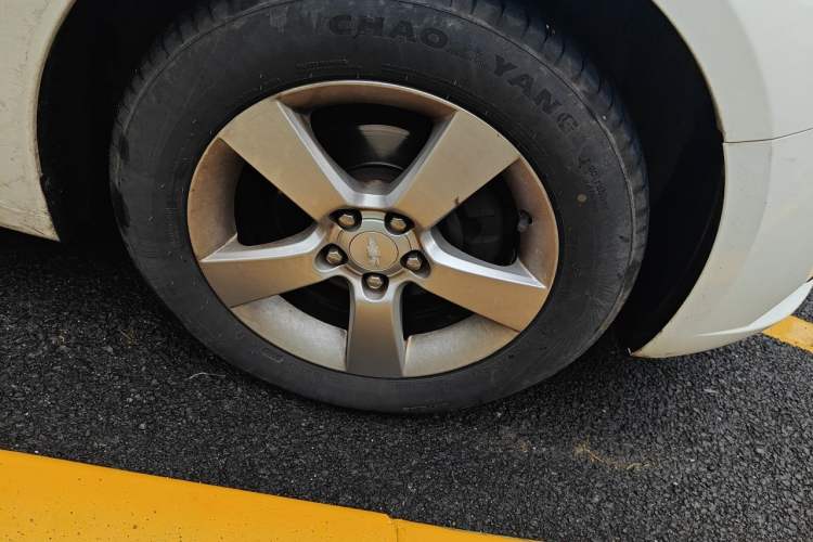 Used Chevrolet Cruze 2012 1.8L SE AT Right Front Wheel Hub