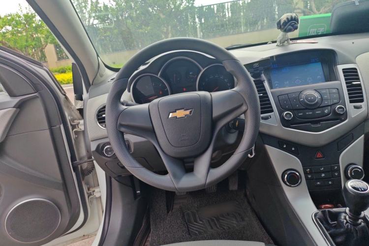 Used Chevrolet Cruze 2012 1.6L SE MT Steering Wheel