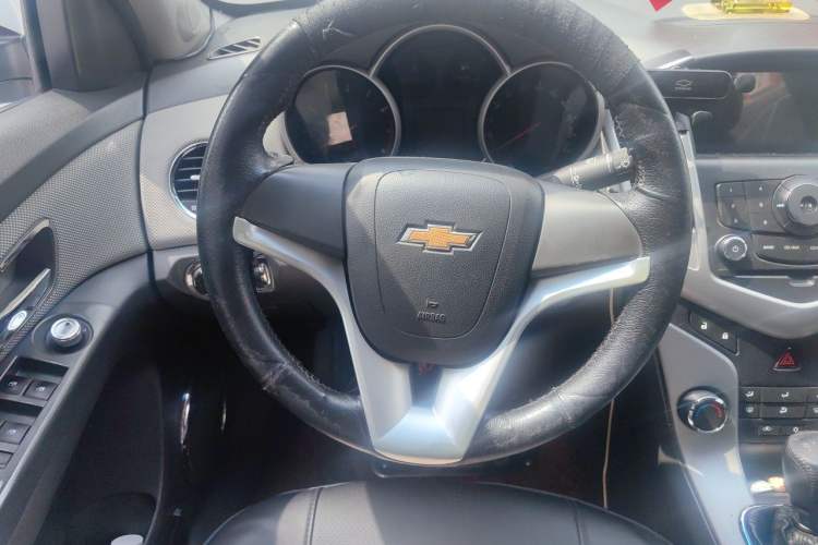 Used Chevrolet Cruze 2012 1.6L SE MT Steering Wheel