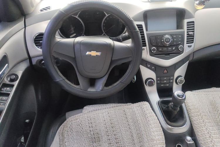 Used Chevrolet Cruze 2012 1.6L SL Grand Edition Manual Transmission Steering Wheel