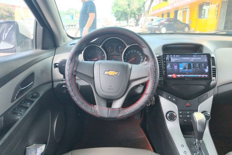 Used Chevrolet Cruze 2012 1.8L SE AT Steering Wheel