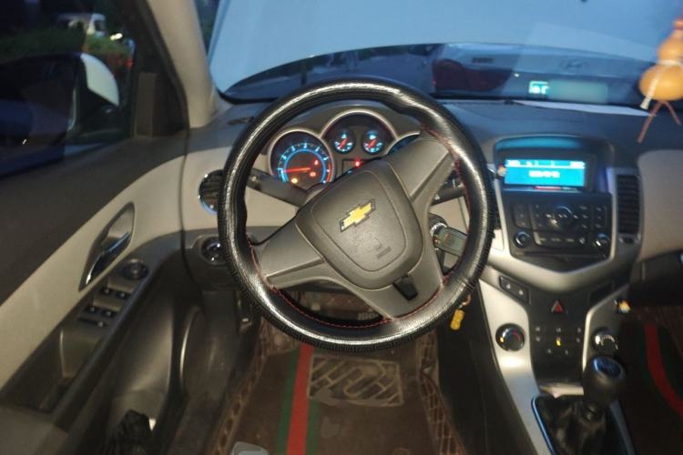 Used Chevrolet Cruze 2012 1.6L SE MT Steering Wheel
