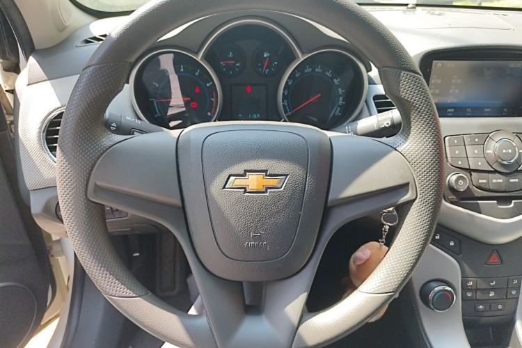 Used Chevrolet Cruze 2012 1.6L SE MT Steering Wheel