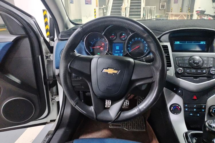 Used Chevrolet Cruze 2012 1.6T SE MT Steering Wheel
