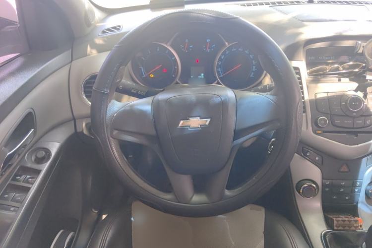 Used Chevrolet Cruze 2012 1.6L SL MT Steering Wheel