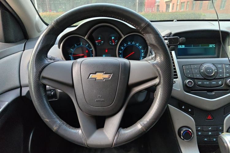 Used Chevrolet Cruze 2012 1.6L SE Automatic Steering Wheel