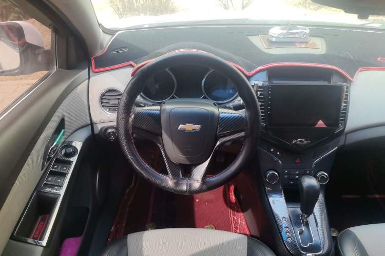 Used Chevrolet Cruze 2012 1.8L SE AT Steering Wheel