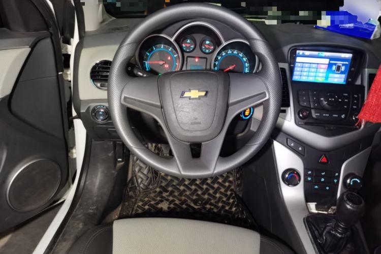 Used Chevrolet Cruze 2012 1.6L SE MT Steering Wheel