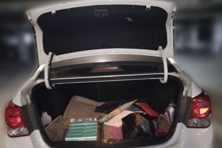 Used Chevrolet Cruze 2012 1.6L SE MT Trunk