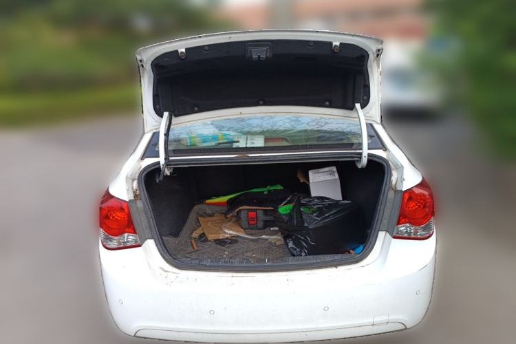 Used Chevrolet Cruze 2012 1.6L SE MT Trunk