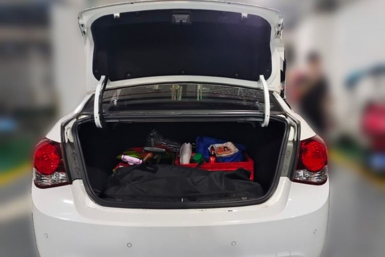 Used Chevrolet Cruze 2012 1.6T SE MT Trunk