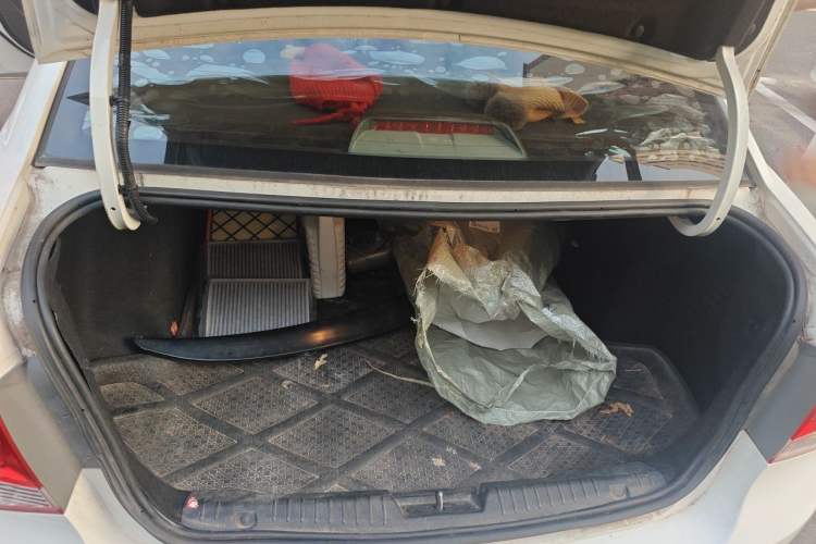 Used Chevrolet Cruze 2012 1.6L SL MT Trunk