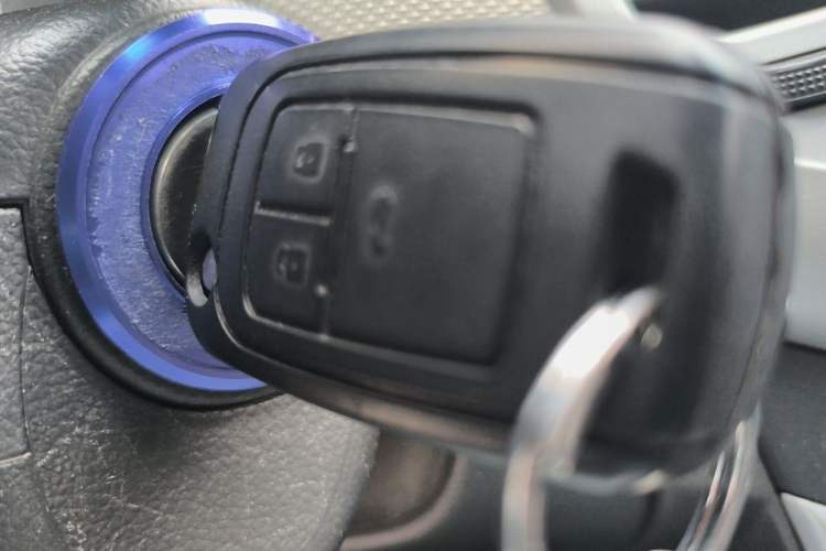 Used Chevrolet Cruze 2012 1.8L SE AT Vehicle Key