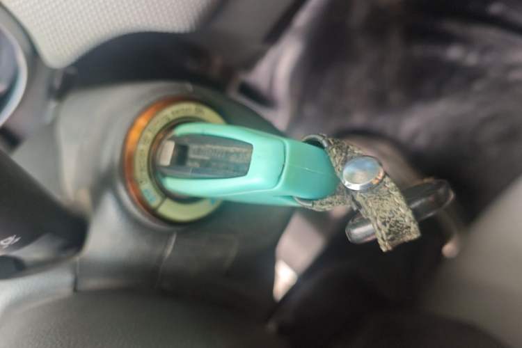 Used Chevrolet Cruze 2012 1.6L SE Automatic Vehicle Key