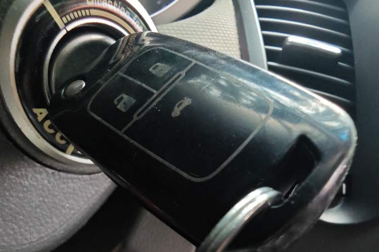 Used Chevrolet Cruze 2012 1.8L SE AT Vehicle Key