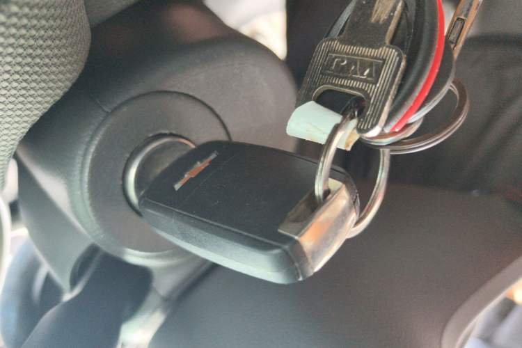 Used Chevrolet Cruze 2012 1.8L SE AT Vehicle Key