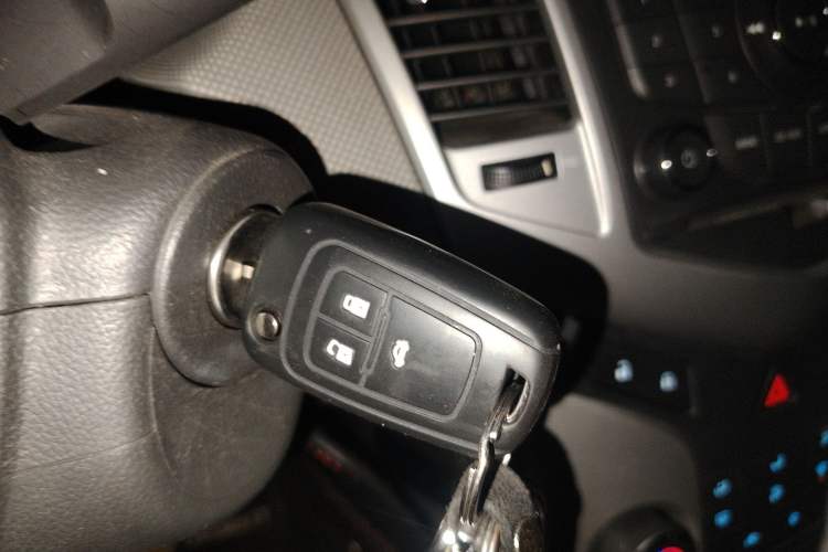 Used Chevrolet Cruze 2012 1.6L SE Automatic Vehicle Key