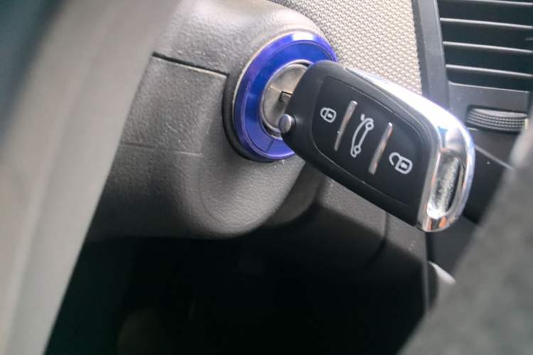 Used Chevrolet Cruze 2012 1.8L SE AT Vehicle Key