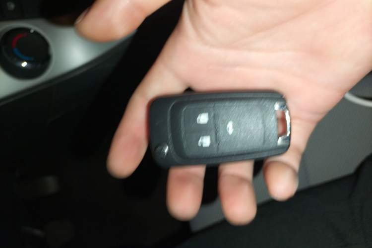 Used Chevrolet Cruze 2012 1.6L SE MT Vehicle Key