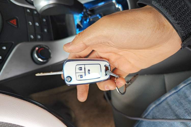 Used Chevrolet Cruze 2012 1.6L SE Automatic Vehicle Key
