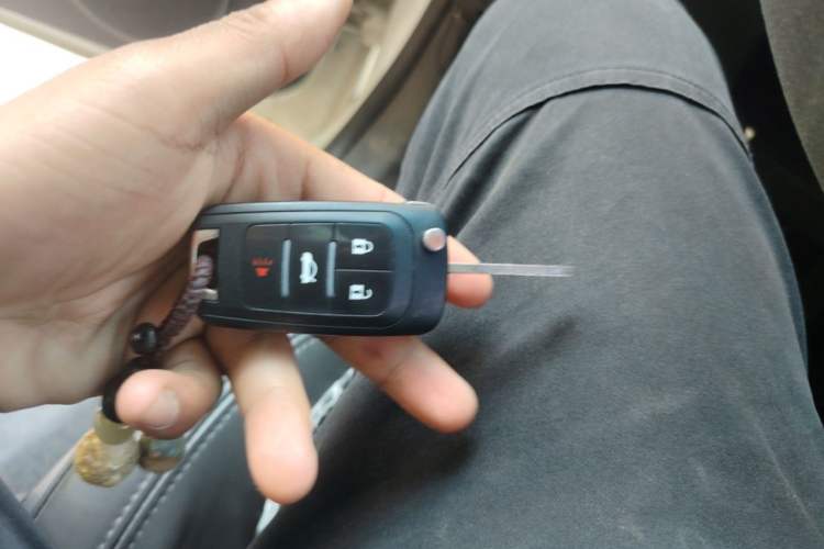 Used Chevrolet Cruze 2012 1.8L SE AT Vehicle Key