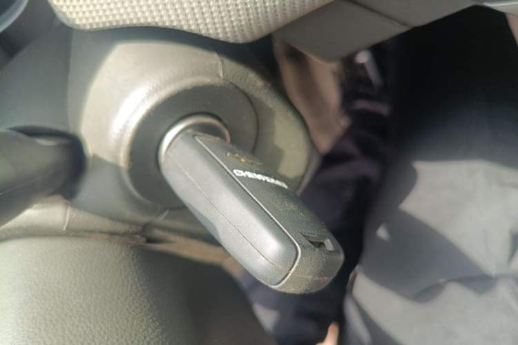Used Chevrolet Cruze 2012 1.6L SL MT Vehicle Key