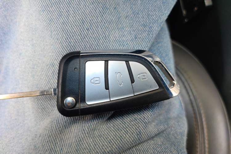 Used Chevrolet Cruze 2012 1.6L SL Grand Edition Automatic Vehicle Key