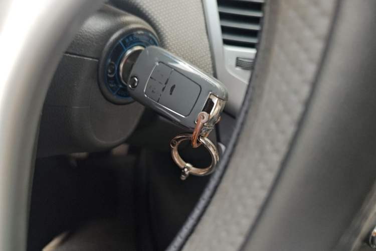 Used Chevrolet Cruze 2012 1.6L SE MT Vehicle Key