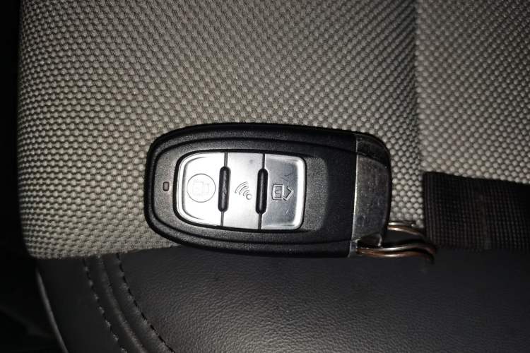 Used Chevrolet Cruze 2012 1.6L SE MT Vehicle Key