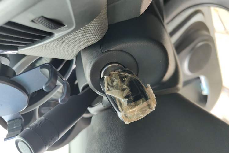 Used Chevrolet Cruze 2012 1.8L SE AT Vehicle Key