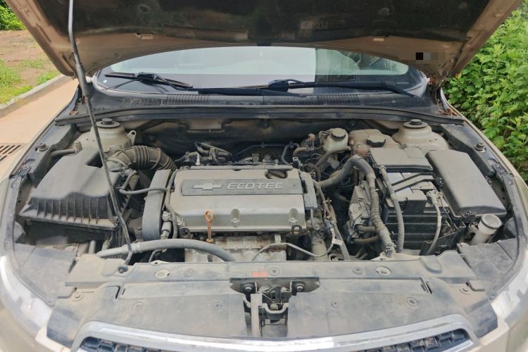 Used Chevrolet Cruze 2012 1.8L SE AT Engine Bay