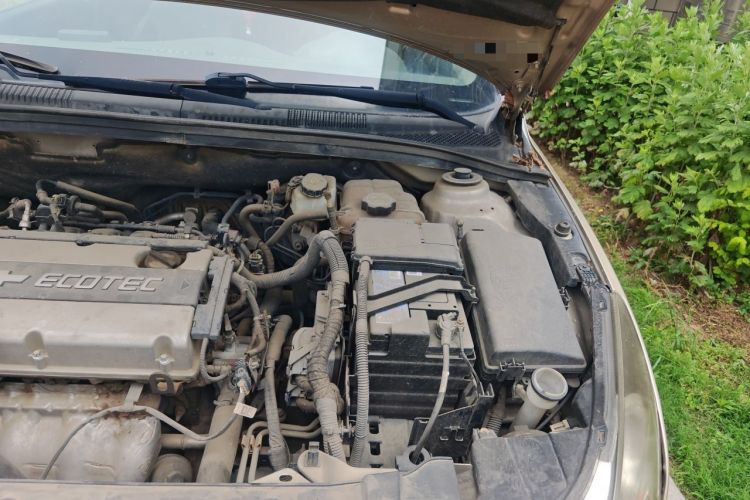 Used Chevrolet Cruze 2012 1.8L SE AT Engine Bay Left