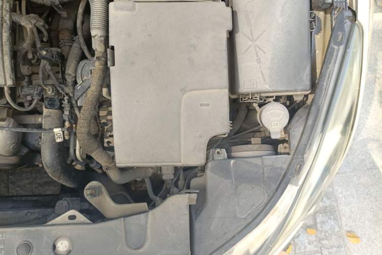 Used Chevrolet Cruze 2012 1.8L SE AT Engine Bay Left