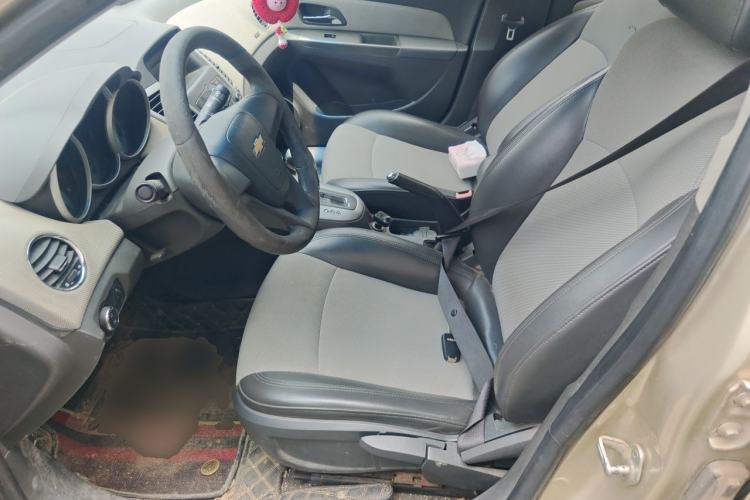 Used Chevrolet Cruze 2012 1.8L SE AT Left Front Seat