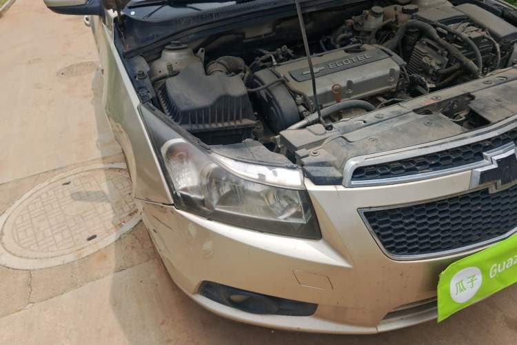 Used Chevrolet Cruze 2012 1.8L SE AT Right Front Headlight