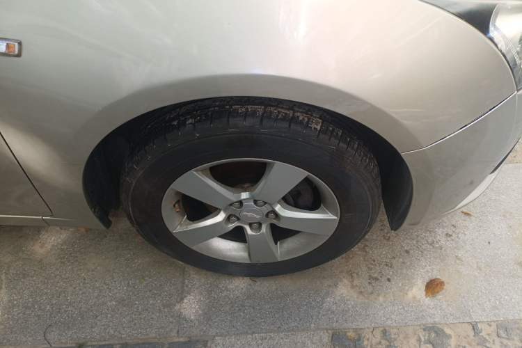Used Chevrolet Cruze 2012 1.8L SE AT Right Front Wheel Hub