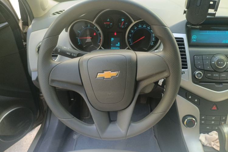 Used Chevrolet Cruze 2012 1.8L SE AT Steering Wheel