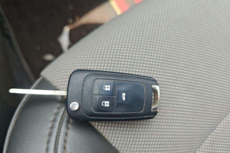 Used Chevrolet Cruze 2012 1.8L SE AT Vehicle Key