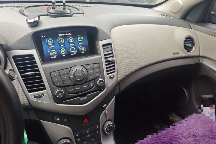 Used Chevrolet Cruze 2013 1.6L SE MT Audio And AC Panel